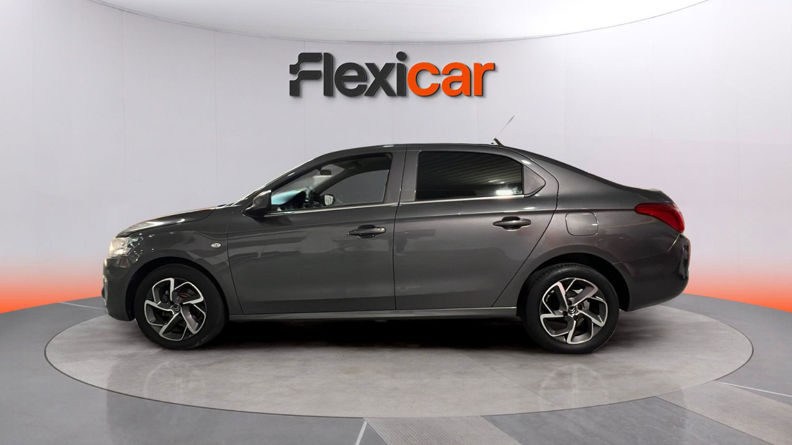 https://cdn-flexicar.caraffinity.it/public_appraisal_images_pro/images/stock/174114/bL3hRliAIh__WhatsApp Image 2025-08-13 at 18.24.55 (4).jpeg
